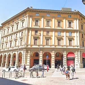 Familybo Apartments Bologna Delight - Front Station